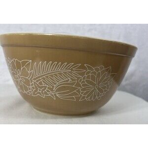 Vintage Pyrex Nesting Bowl Woodland Pattern 402 1.5L Brown White